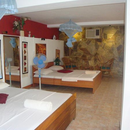 Days Inn Канди Экстерьер фото